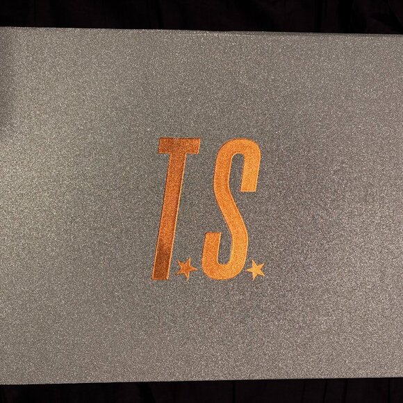 Taylor Swift The Life of a Showgirl Crewneck and Box Size 3XL - Picture 1 of 4